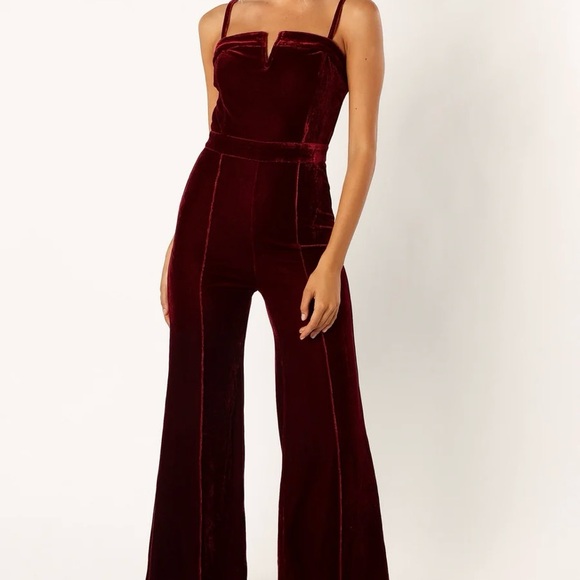 Flying Tomato Pants - NWT Petal + Pup Lexie Velvet Jumpsuit – Burgundy, Size L